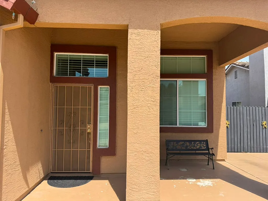 4 bed, 1734 sqft, $3,200 — Photo 4