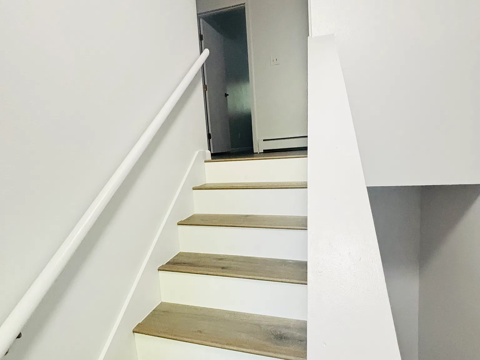 3 bed, 1300 sqft, $2,000 — Photo 2