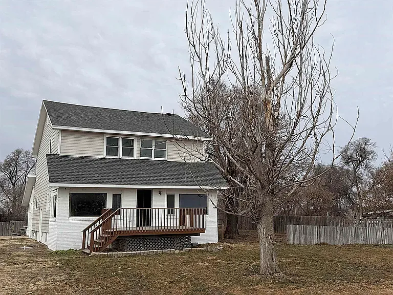4 bed, 2518 sqft, $3,200 — Photo 1