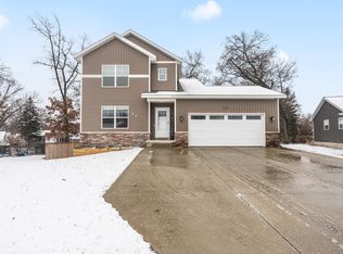 1514 Chapel St SW, Wyoming, MI 49509