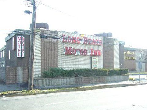 1st image of 3915 Austin Blvd