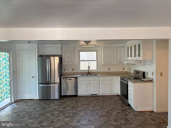 2nd image of 85 Elementary Acres