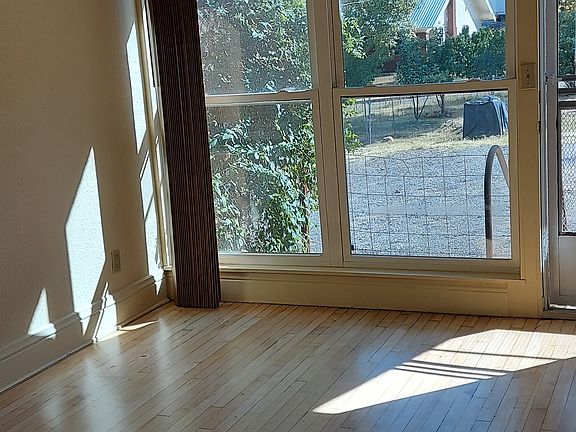 5th image of 1001 West Blvd #10