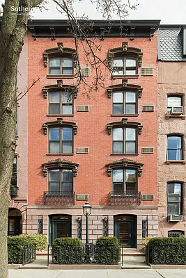 Sold by Sotheby's International Realty | media 14