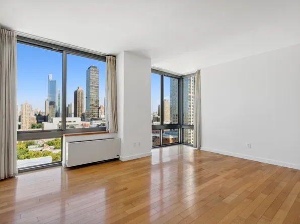 225 West 60th Street image 1 of 11