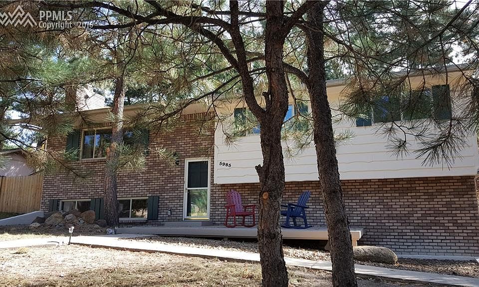 1st image of 5985 Castlewood Ln