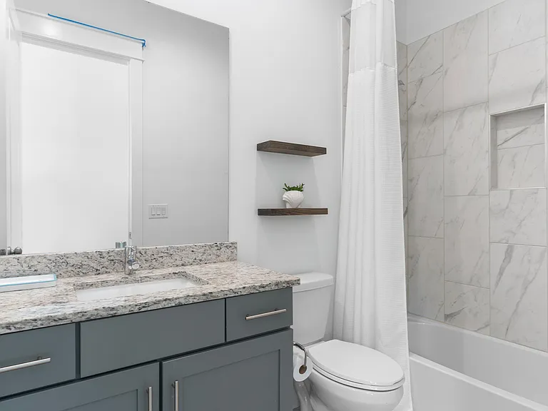 295 Grande Pointe Cir — Photo 31