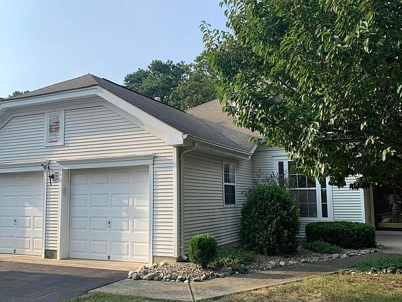 2nd image of 14 Greenhaven Court