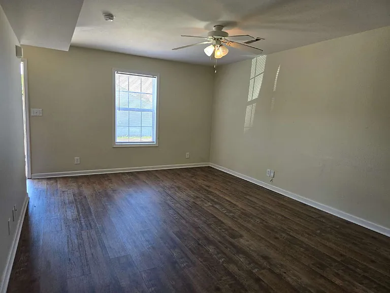 253-1A Executive Ave — Photo 8
