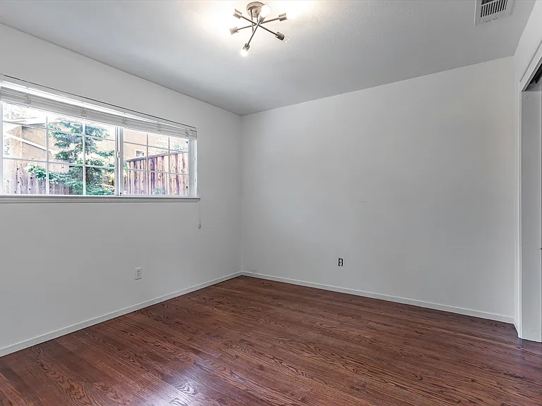 59 Mulberry Ln — Photo 21