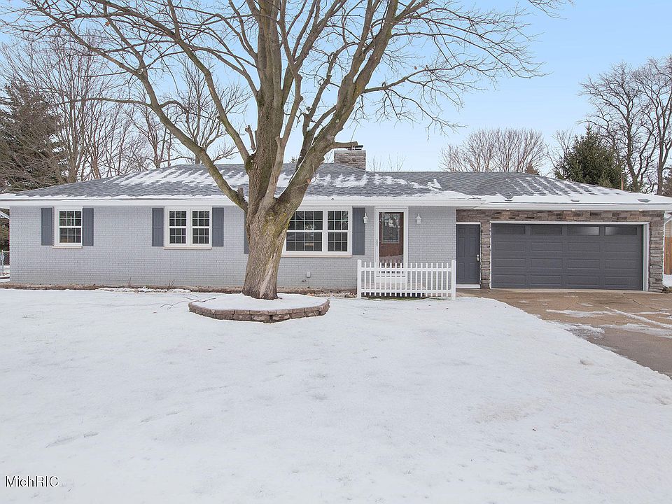 1st image of 7624 Foxwood St