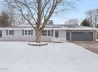 7624 Foxwood St, Richland, MI 49083