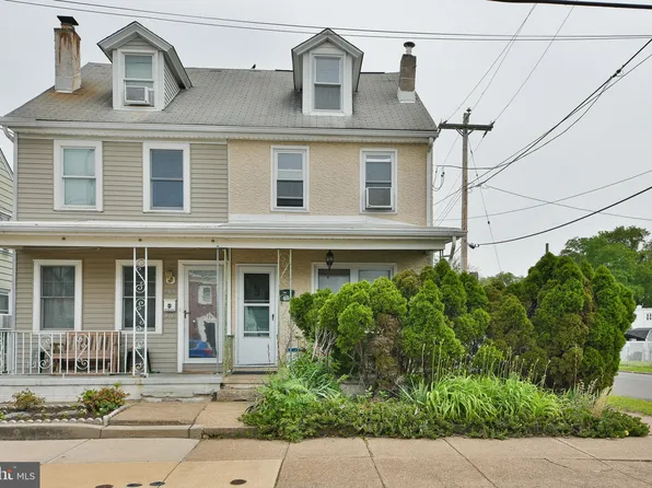 701 Corson St, Bristol, PA 19007