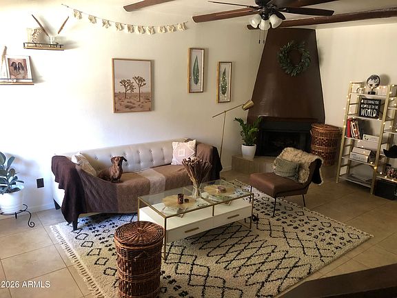 3rd image of 1446 E GROVERS Avenue #9