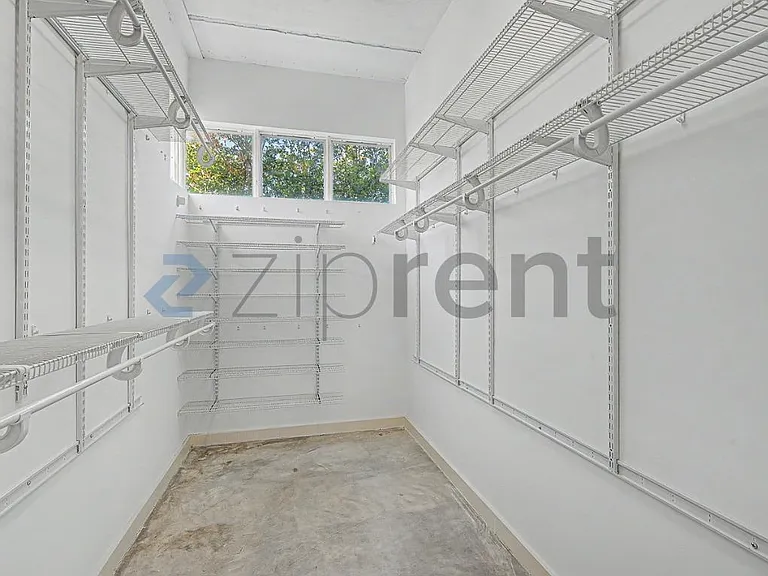 103 SE 4th Ave #203 — Photo 29