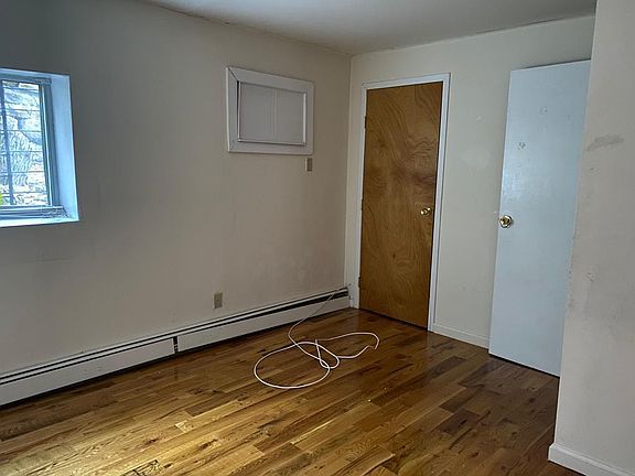 3rd image of 35 Odell Ave APT P1