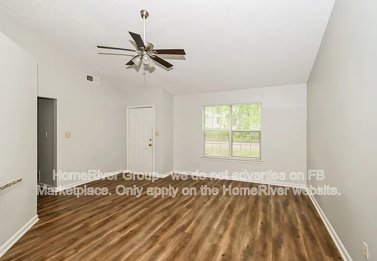 7007 Village Ln — Photo 2