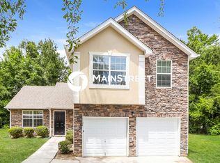 7104 Red Maple Ln, Lithonia, GA 30058
