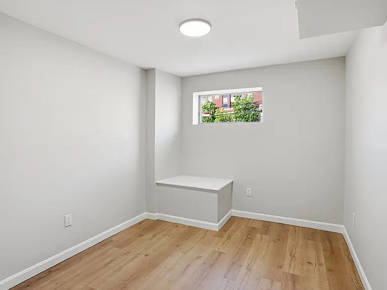 800 Douglas Ave #1 — Photo 11