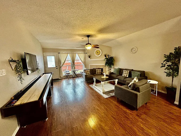 3407 Autumn View Dr — Photo 15