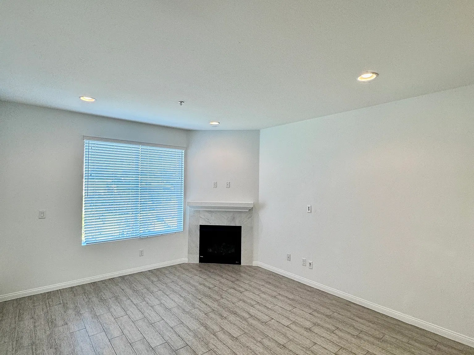 4 bed, 1565 sqft, $4,200 — Photo 1