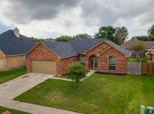 405 Centenial Ave, Ennis, TX 75119
