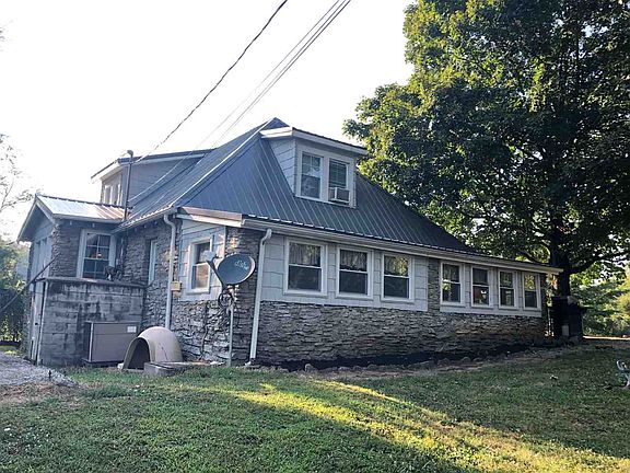 3rd image of 205 Monterey Pike