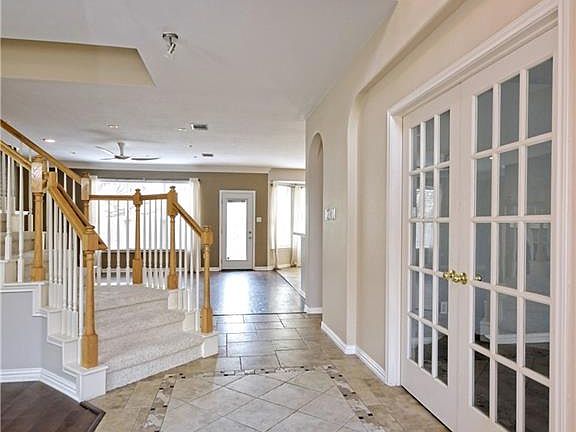 5th image of 101 S Prize Oaks Dr