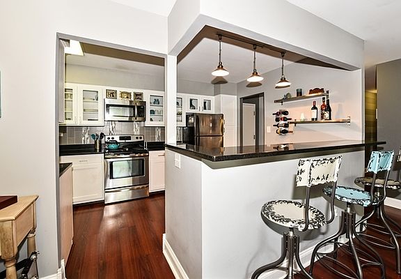 5th image of 4250 Saratoga Ave APT L306