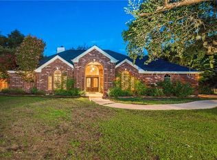 101 Rupen Dr, Lakeway, TX 78734