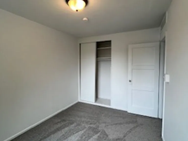 215 Elm St — Photo 27