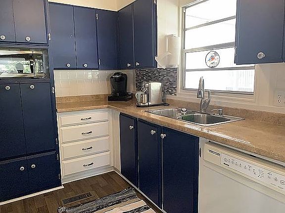 3rd image of 109 S Lake Dr #431