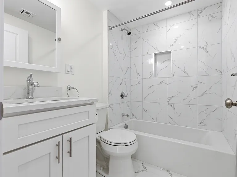 35 Williams St — Photo 12