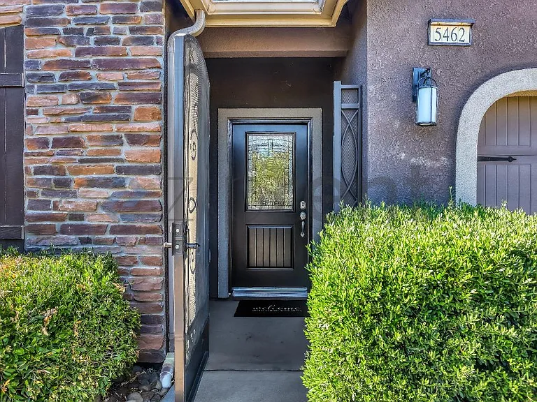 5462 W Floradora Ave — Photo 4