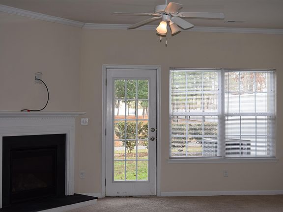 2nd image of 362 Fort St