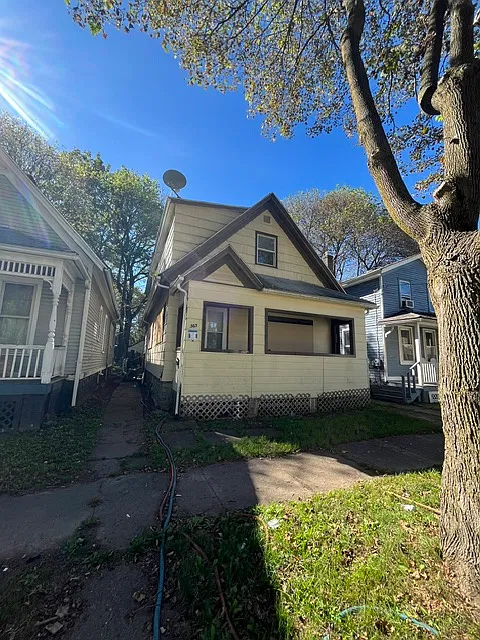 4 bed, 1811 sqft, $1,700 — Photo 3