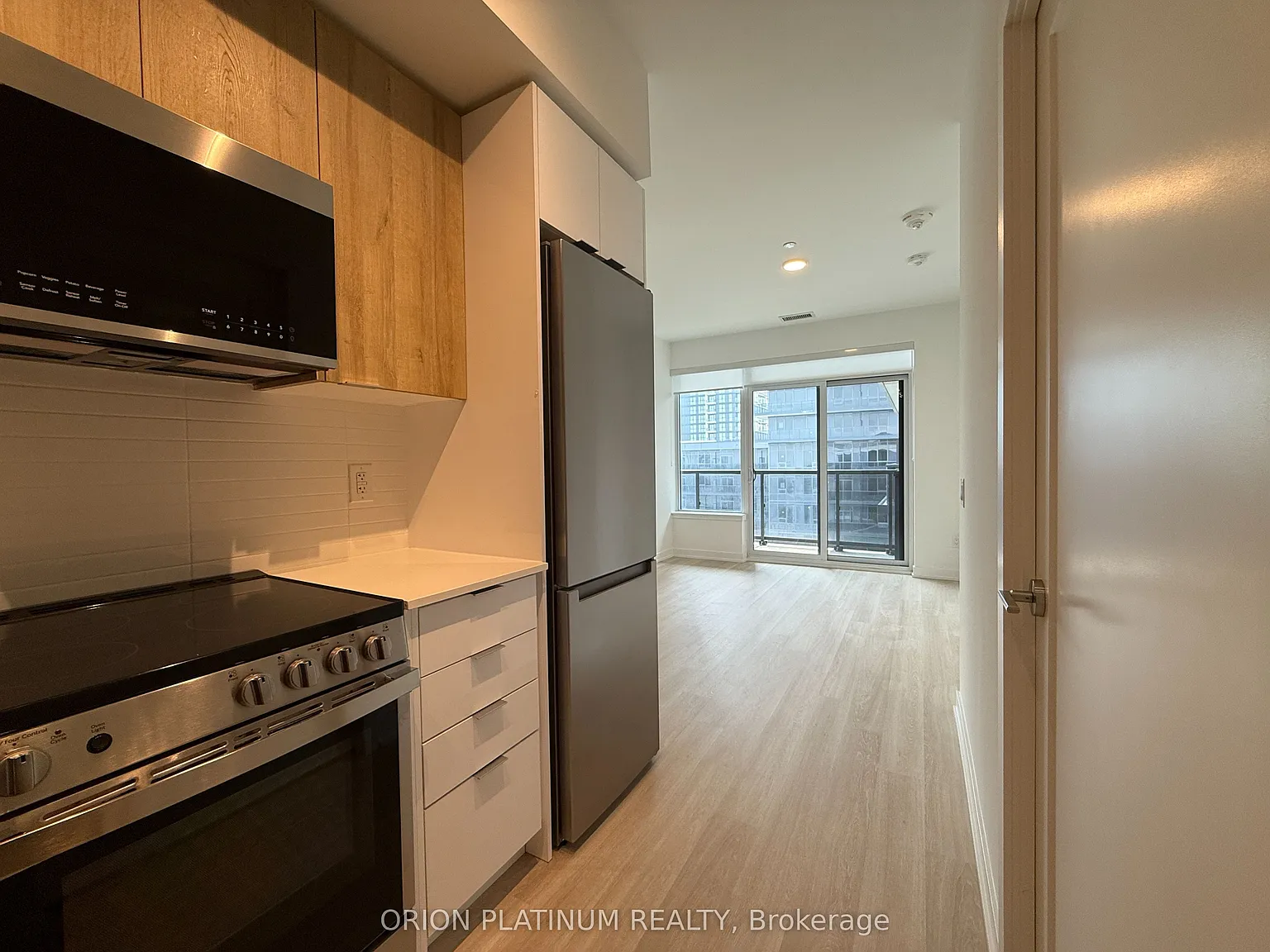 1 bed, $2,100 — Photo 3