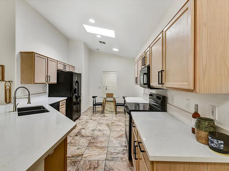 3247 E Maldonado Dr — Photo 7