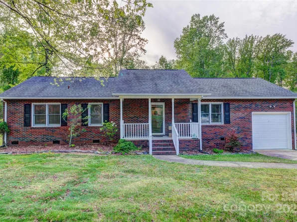 221 Delview Dr, Cherryville, NC 28021