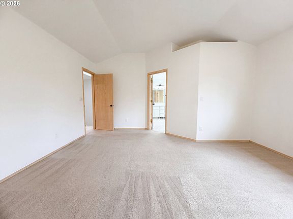4th image of 14292 SE Meadows Ln