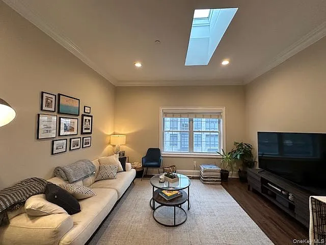 50-2K Stewart Ave #2K — Photo 3