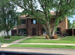 702 Pyramid Dr, Garland, TX 75040