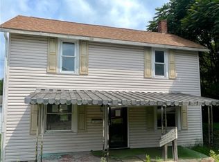 404 N 10th St, Apollo, PA 15613