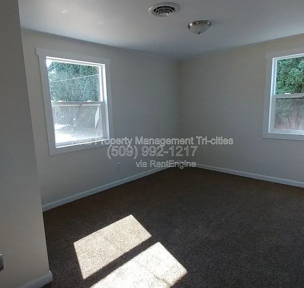1310 Birch Ave — Photo 15