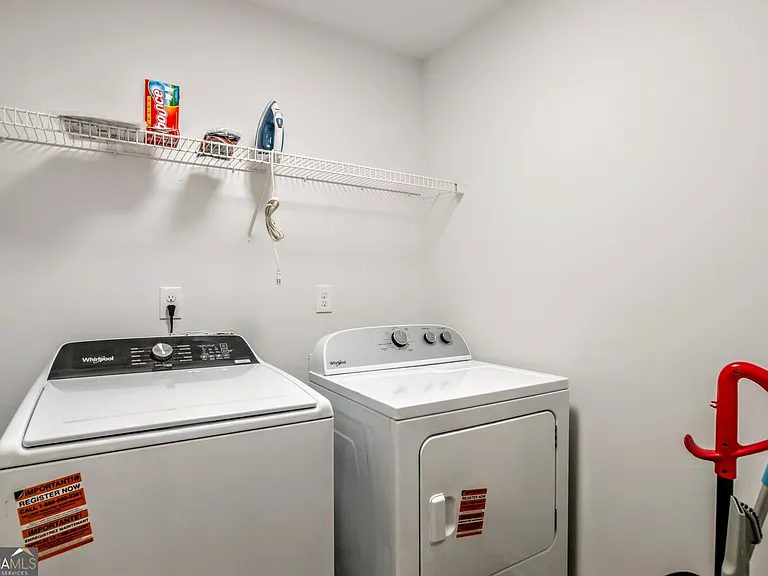 8008 Clearview Cir — Photo 31
