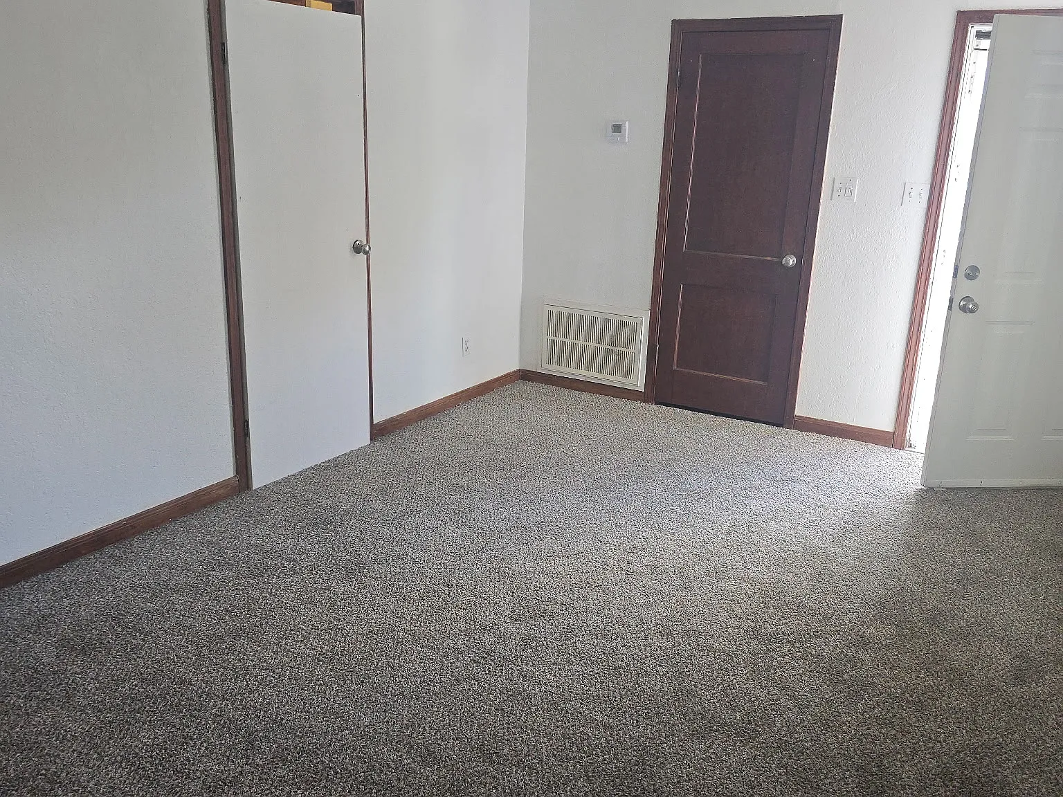 1 bed, 739 sqft, $800 — Photo 1