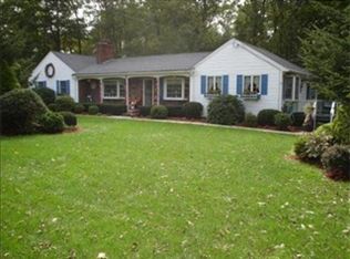 9 Vineyard St, Millville, MA 01529