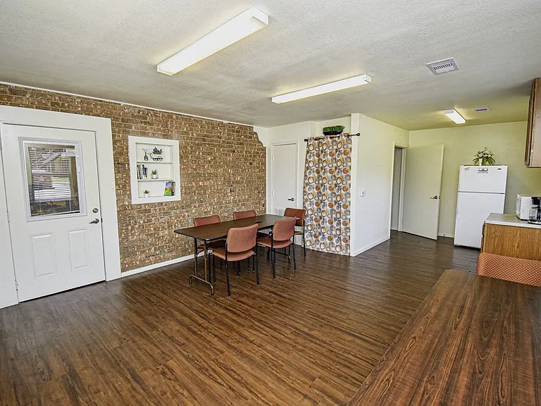 200 Daniel Dr — Photo 11