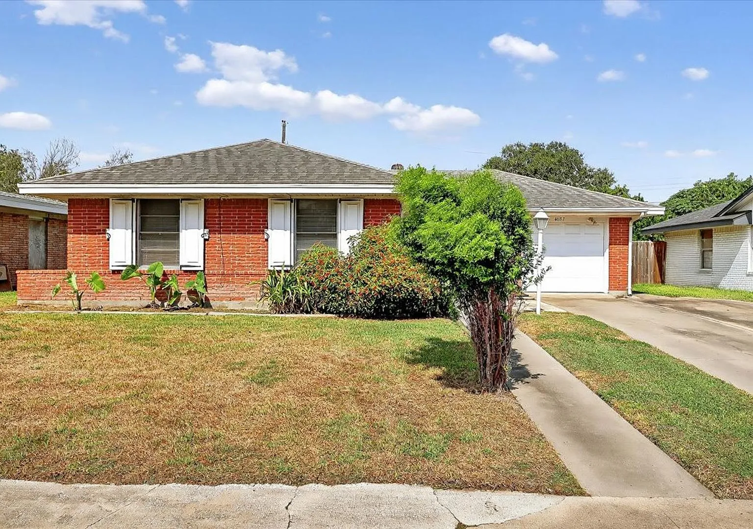 4637 Calvin - 3/bedroom 1.5/bathroom - $1595/month — Photo 2