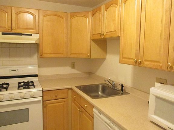 4th image of 20 Kenmar Dr Unit 188